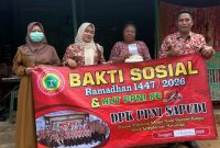 Wujud kepedulian di bulan penuh berkah. Perawat DPK PPNI Sapudi memberikan bantuan kepada warga dalam kegiatan bakti sosial Ramadhan 1447H sekaligus memperingati HUT PPNI ke-52. ©setara.info