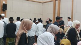 Melalui kegiatan tersebut, Aziz Shabibi berharap kebersamaan yang terbangun tidak hanya berhenti pada acara buka puasa bersama, tetapi juga terus terjalin dalam berbagai kegiatan positif lainnya di tengah masyarakat. ©setara.info/Mashudi Surahman