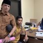 Ketua APJ saat menyerahkan surat ke polres sumenep