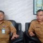 Foto : Kepsek SMADA 2 Agung Gunawan di dampingi tenga pendidik Mohammad Saleh 