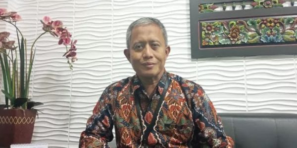 Direktur Utama Bank BPRS Bhakti Sumekar Hairil Fajar.