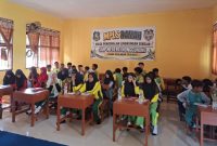 Masa pengenalan lingkungan sekolah tahun ini dikemas berbeda. SMPN 1 Nonggunong fokus menciptakan suasana aman, inklusif, dan menyenangkan. Tujuannya jelas, membentuk karakter positif siswa sejak awal dan membangun budaya belajar yang sehat. © setara.info 