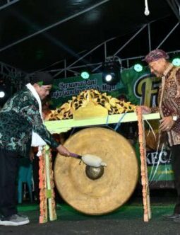 Wabup KH. Imam Hasyim Resmi Buka Festival Tani Ganding 2026, Semangatkan Para Petani